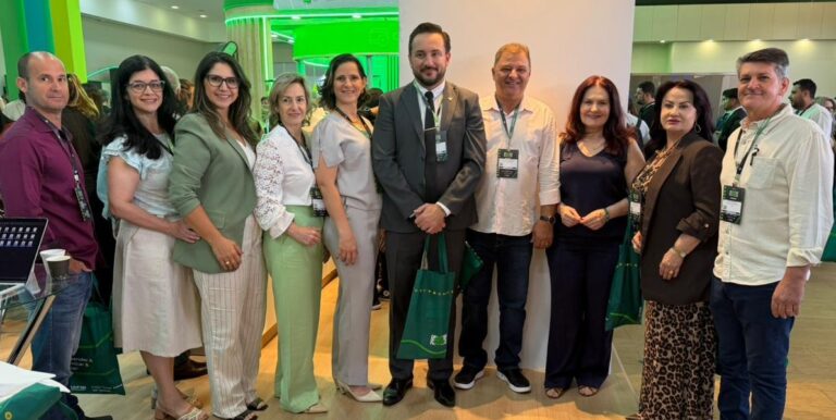 Sicoob e ACIAC no Congresso Empresarial da Faciap: União, inovação e visão de futuro!