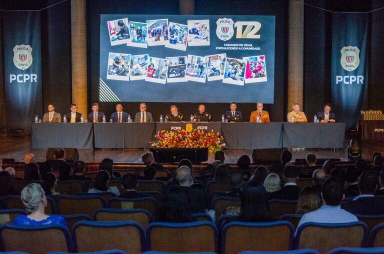 PCPR celebra 172 anos com cerimônia de entrega de medalhas a policiais civis
