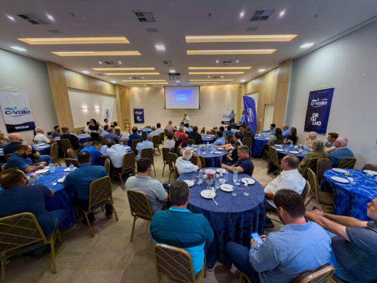 C.Vale promove reuniões com associados do PR e MT