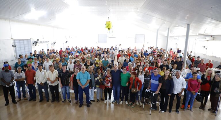 Entrega de isenção do IPTU beneficia 478 pessoas em Assis Chateaubriand