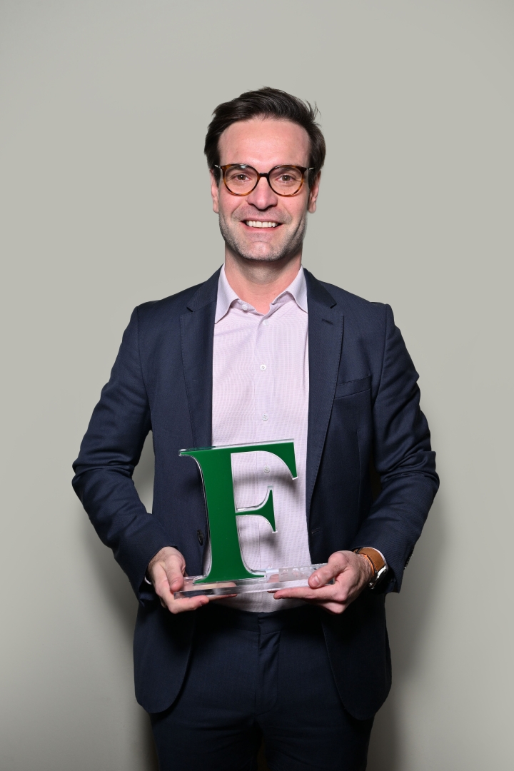 C.Vale entre as maiores da Forbes