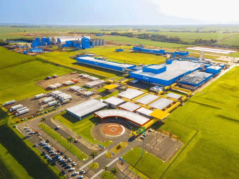 C.Vale completa 62 anos com foco na industrialização