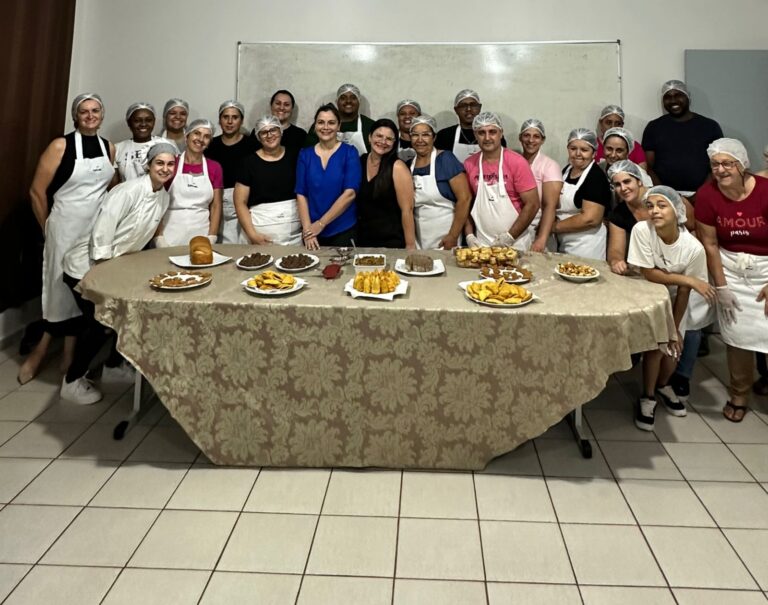 Concluído Curso de preparo de pães e bolachas em Assis Chateaubriand