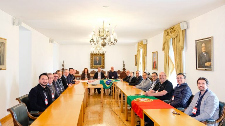 Presidente do Conselho de Administração representa o Sicoob Médio Oeste em evento internacional