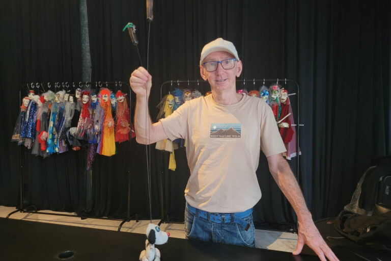 Documentário resgata história do Festival Espetacular de Bonecos produzido pelo Guaíra