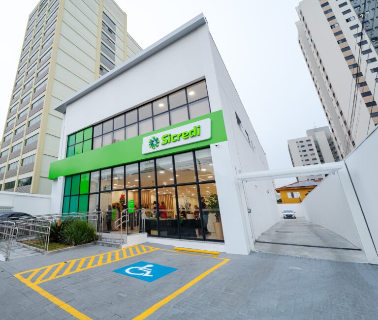 Sicredi inaugura oito agências na capital paulista e consolida sua atuação em São Paulo