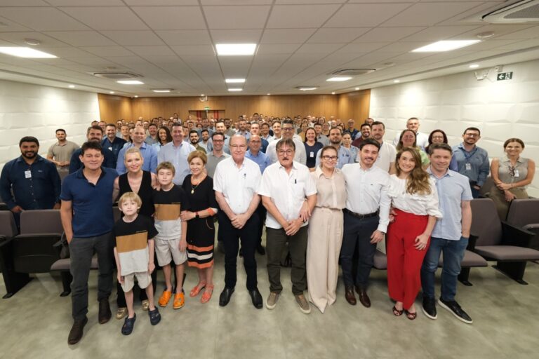 Alfredo Lang e Édio Schreiner celebram meio século de C.Vale