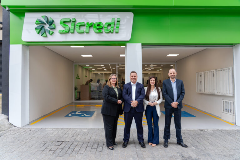 Sicredi inaugura três agências em São Paulo (SP) e amplia presença na capital paulista