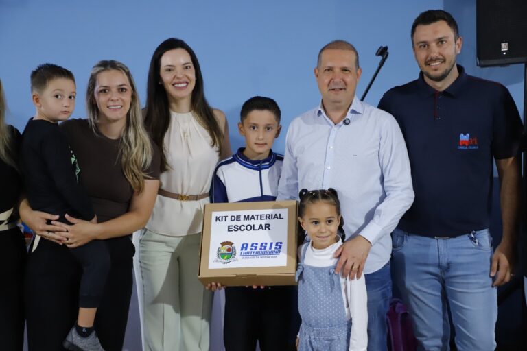 Município realiza investimentos em infraestrutura escolar, uniformes e material pedagógico