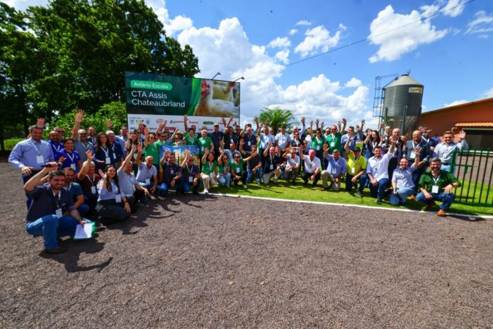 Sistema FAEP reinaugura aviário escola em Assis Chateaubriand