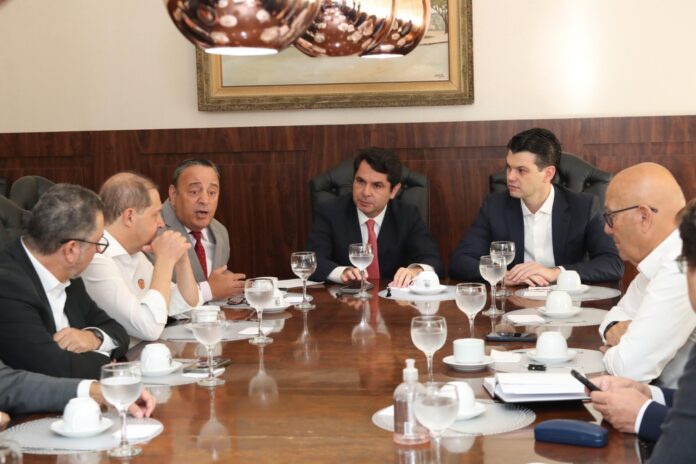 Micheletto cobra soluções para apagões no interior do Paraná