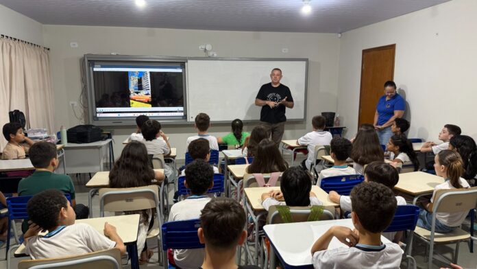 Secretaria de Segurança promove palestra na Escola Odila
