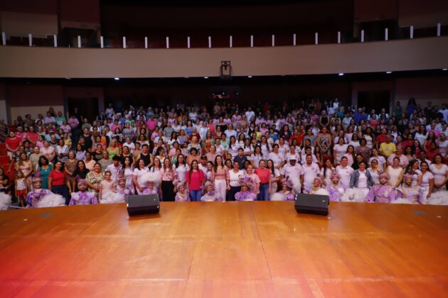 Noite de valoriza&ccedil;&atilde;o feminina no &ldquo;Mulher em Foco&rdquo;