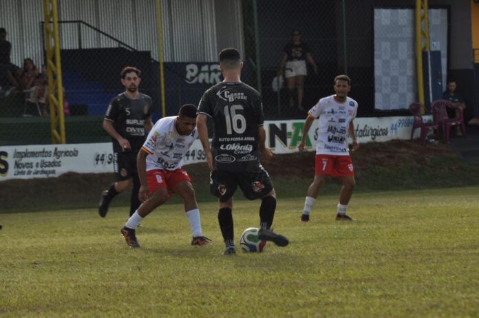 Jogos decisivos marcam a segunda fase da Copa Sicoob/Pacaembu da Amaujjp neste fim de semana