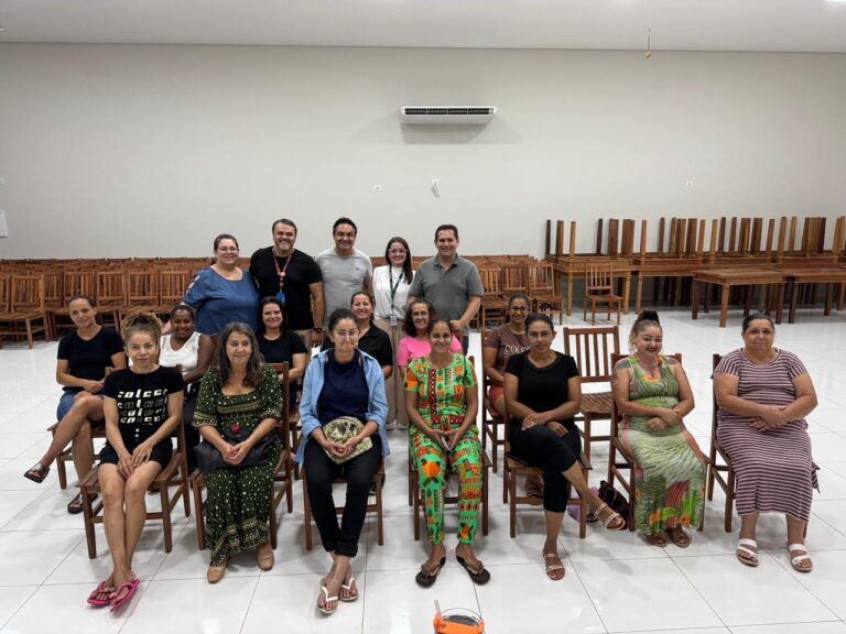 Curso gratuito de capacitação para cuidados com idosos
