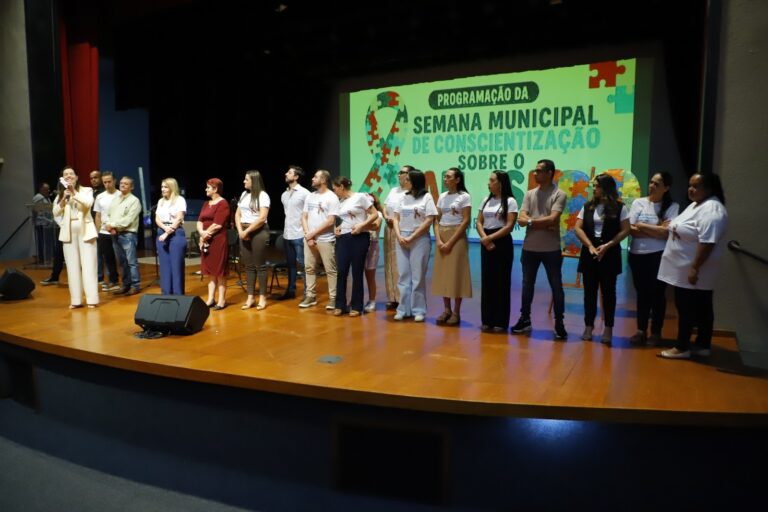 Palestra aborda sobrecarga enfrentada por famílias de crianças com TEA