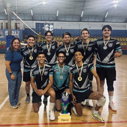 Campeonato Municipal de Assis Chateaubriand avan&ccedil;a com defini&ccedil;&otilde;es no Voleibol