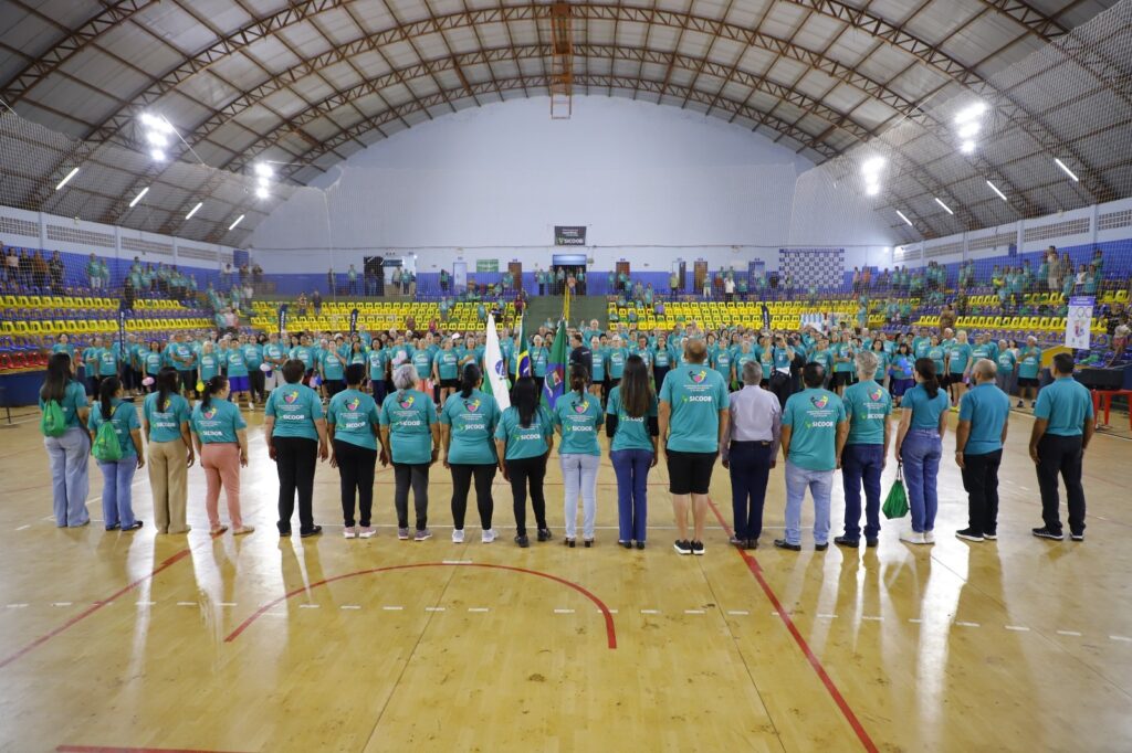 Sicoob repassa recursos para Jogos do Idoso