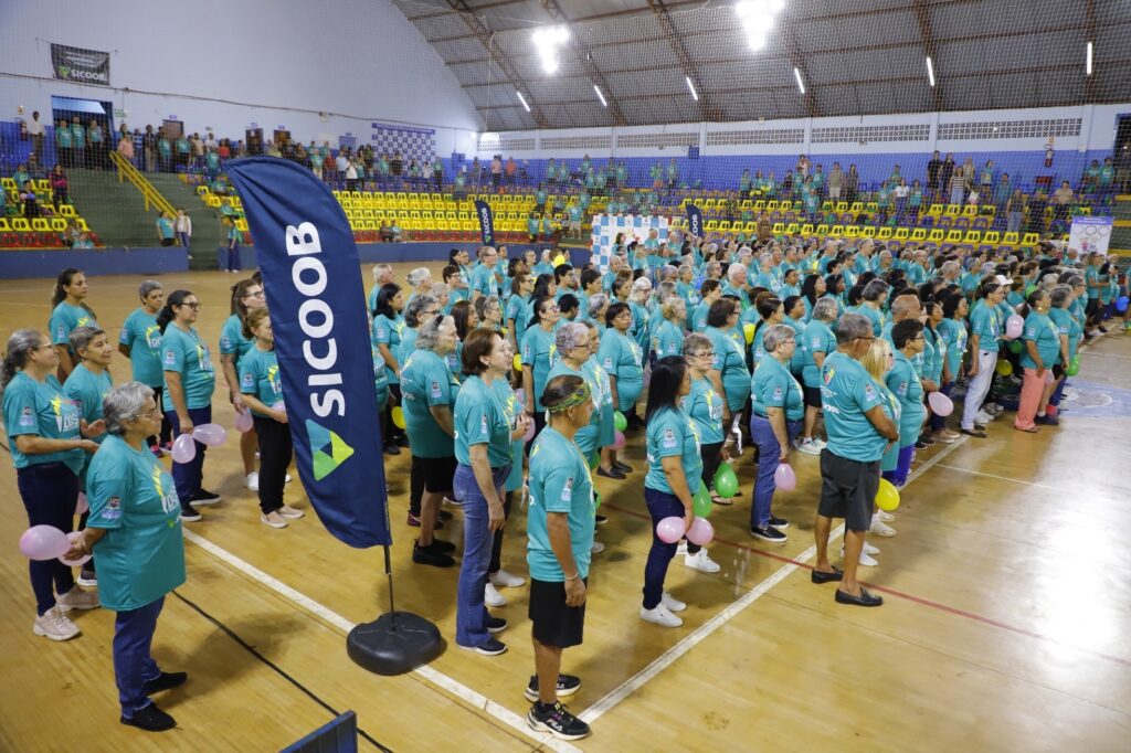 Sicoob repassa recursos para Jogos do Idoso