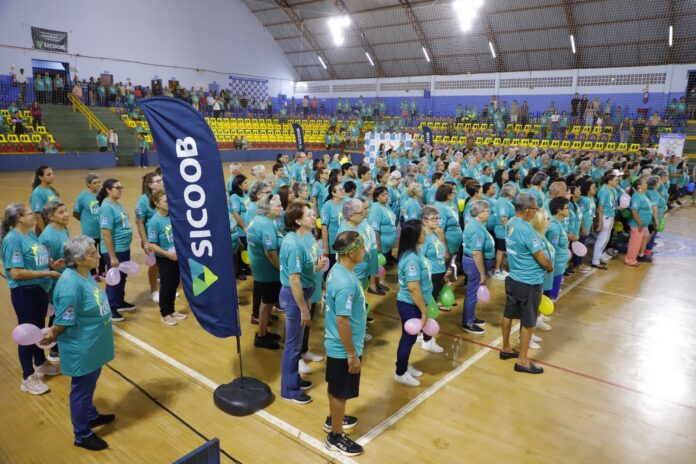 Jogos do Idoso são abertos com festa e integração em Assis Chateaubriand