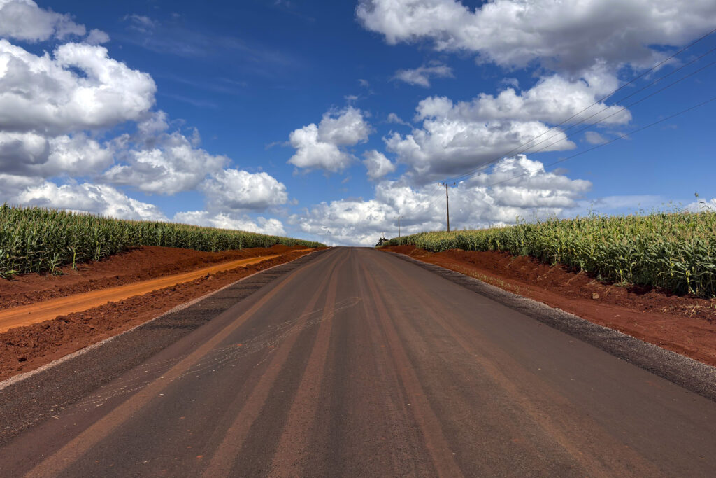 Paraná investe R$ 3,5 bilhões no escoamento da zona rural de mais de 260 cidades