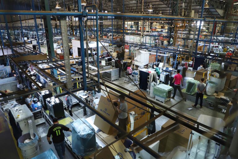 Oportunidades de Emprego: Agências do Trabalhador abrem a semana pós-feriado com 20,2 mil vagas em todo Paraná
