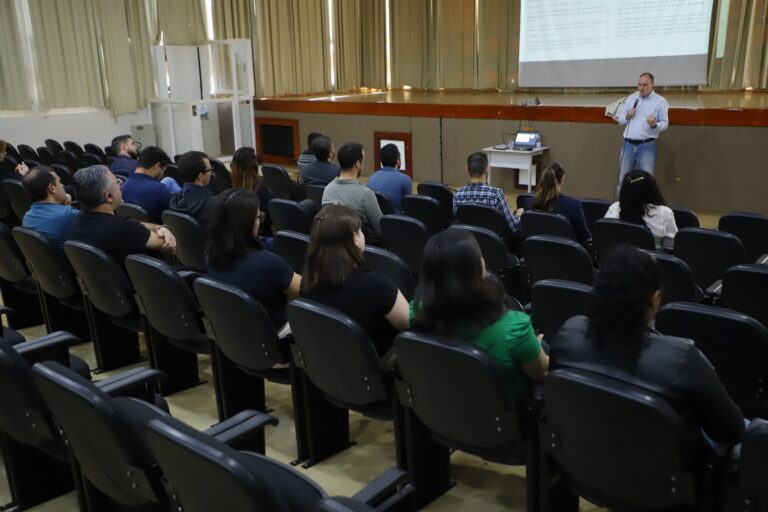 Capacitação sobre a Nova Lei de Licitações reforça qualificação de gestores e fiscais de contratos em Assis Chateaubriand