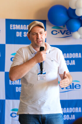 Por dentro da esmagadora: Familiares conhecem o processo produtivo da soja na C.Vale