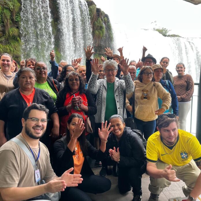 Secretaria de Assistência Social e da Mulher inicia viagens dos grupos de idosos às Cataratas do Iguaçu