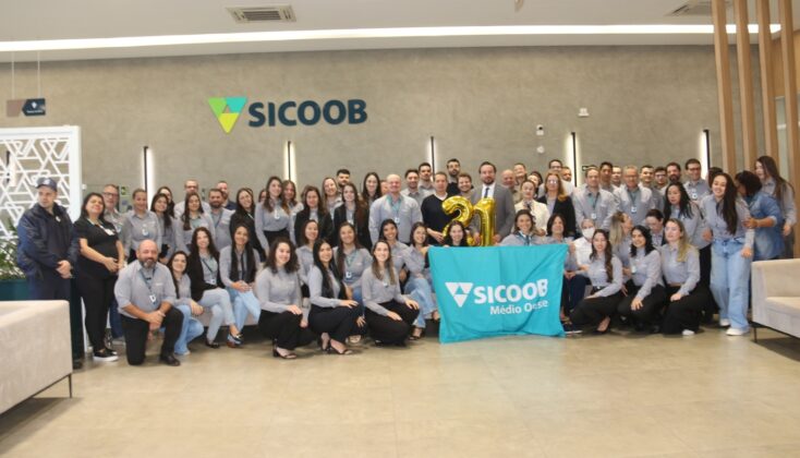 Sicoob M&eacute;dio Oeste: 21 anos de coopera&ccedil;&atilde;o, crescimento e transforma&ccedil;&atilde;o
