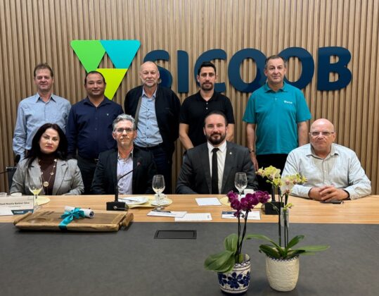 Sicoob M&eacute;dio Oeste empossa novos conselheiros e renova governan&ccedil;a para novo ciclo