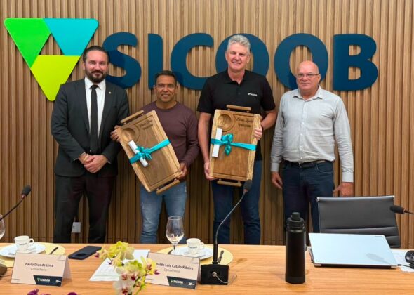 Sicoob M&eacute;dio Oeste empossa novos conselheiros e renova governan&ccedil;a para novo ciclo