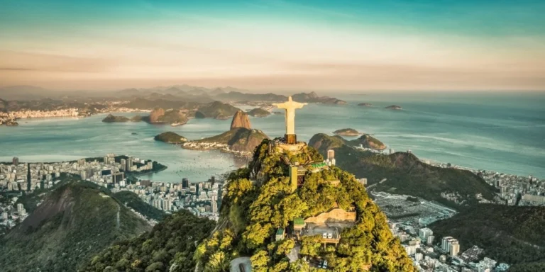 Turismo no Brasil buscas internacionais ONU Turismo Embratur 2026