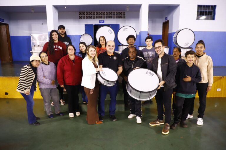 Com 55 anos de história, Fanfarra de Assis Chateaubriand recebe novos instrumentos musicais