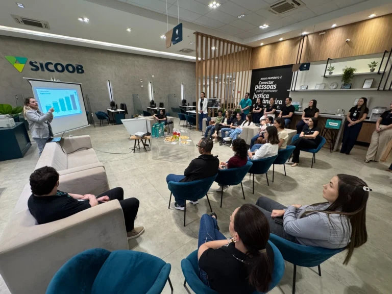 Sicoob Médio Oeste reúne novos cooperados de Assis Chateaubriand em encontro do Programa Integrar