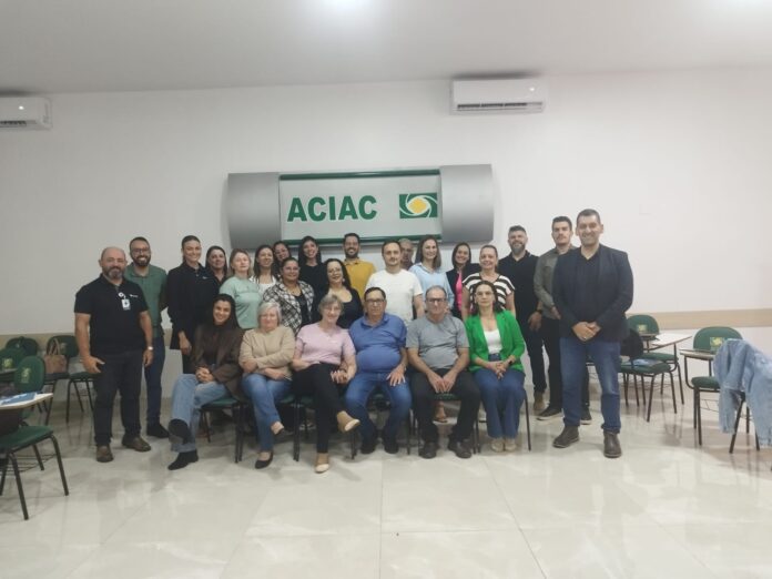 palestra sobre inovação aciac assis chateaubriand