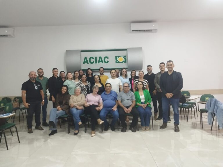 palestra sobre inovação aciac assis chateaubriand