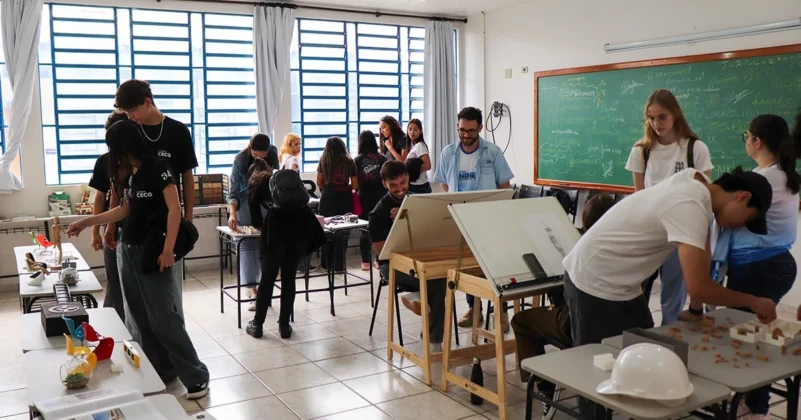 Mostra de Cursos Unimeo Assis Chateaubriand