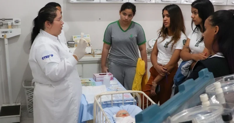 Mostra de Cursos Unimeo Assis Chateaubriand